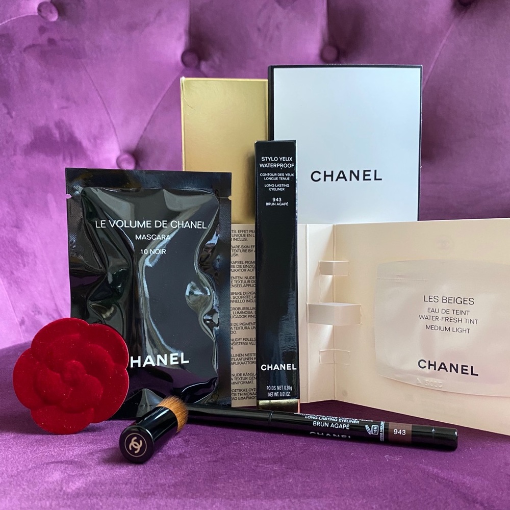 CHANEL Luxury Makeup Set